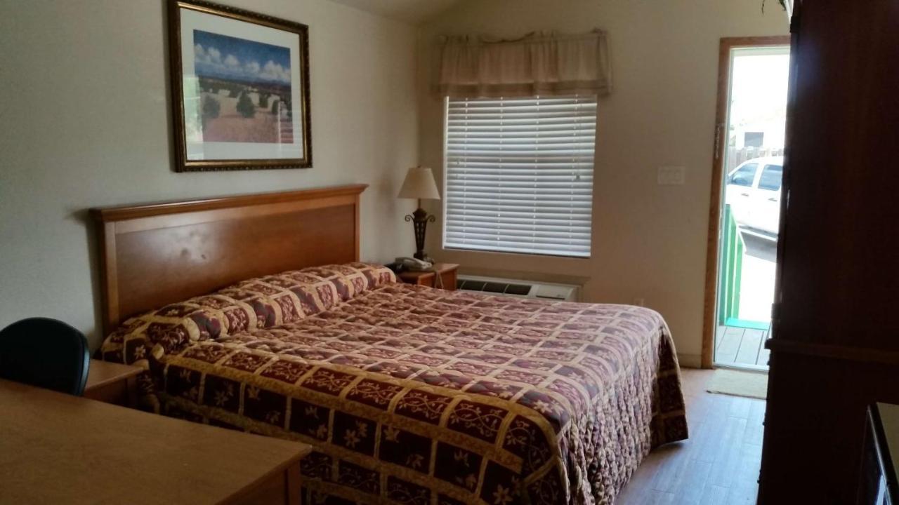 Garden Inn & Suites Hebbronville ภายนอก รูปภาพ