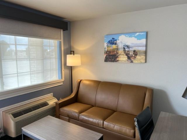 Garden Inn & Suites Hebbronville ภายนอก รูปภาพ